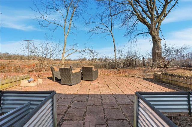 1300 Robin Circle, Kearney, MO 64060