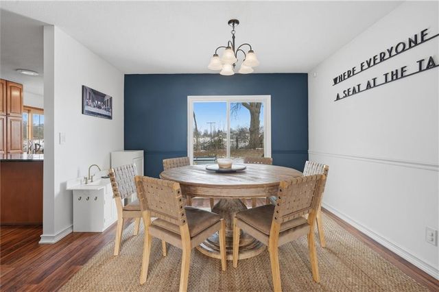 1300 Robin Circle, Kearney, MO 64060