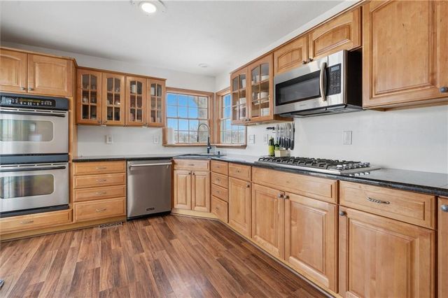 1300 Robin Circle, Kearney, MO 64060