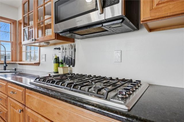 1300 Robin Circle, Kearney, MO 64060