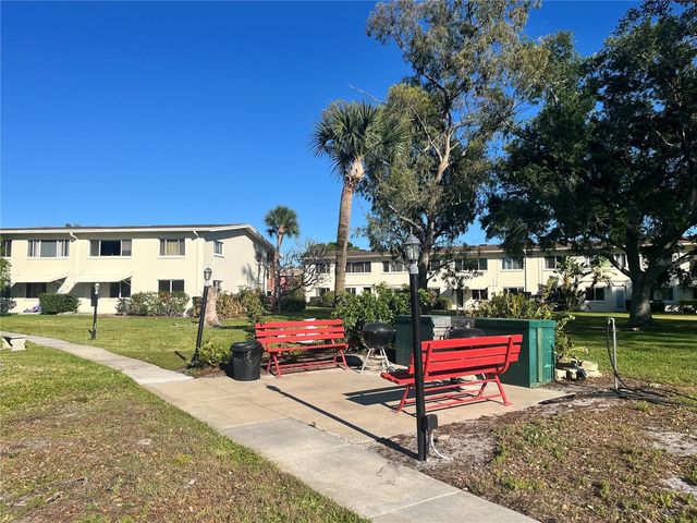 4550 OVERLOOK DRIVE NE 156, St Petersburg, FL 33703