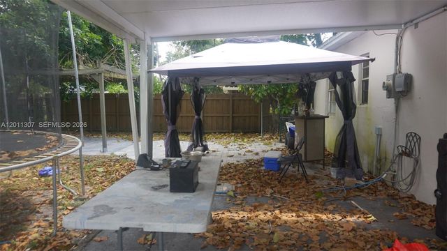 335 NW 187th St, Miami Gardens, FL 33169