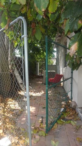 335 NW 187th St, Miami Gardens, FL 33169