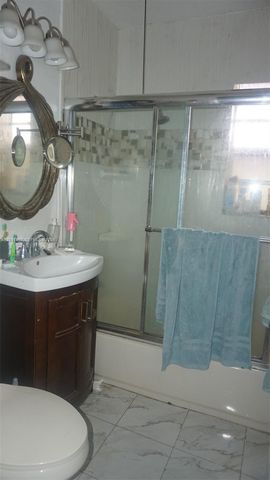 335 NW 187th St, Miami Gardens, FL 33169
