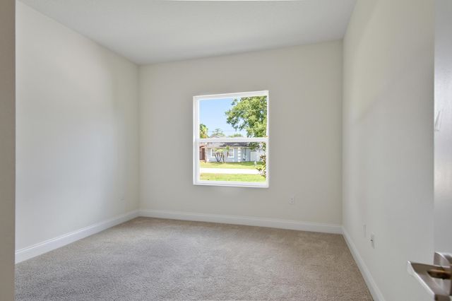 14 White Birch Ln, Palm Coast, FL 32164