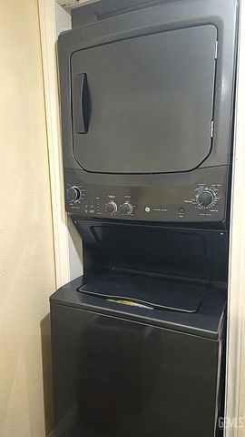 700 New Stine Road 10, Bakersfield, CA 93309