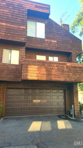 700 New Stine Road 10, Bakersfield, CA 93309