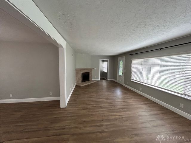 3698 Mcelrath Pike, Dayton, OH 45432