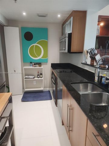 325 S Biscayne Blvd 2220, Miami, FL 33131