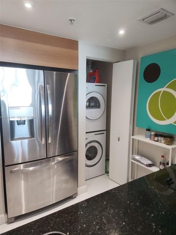 325 S Biscayne Blvd 2220, Miami, FL 33131