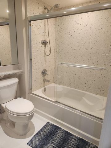 325 S Biscayne Blvd 2220, Miami, FL 33131