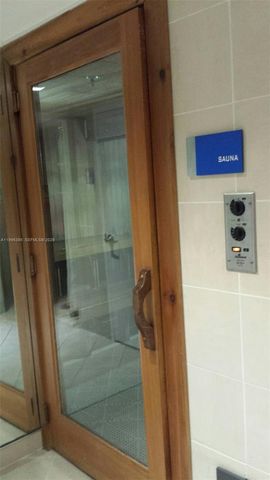 325 S Biscayne Blvd 2220, Miami, FL 33131