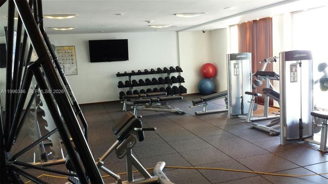 325 S Biscayne Blvd 2220, Miami, FL 33131