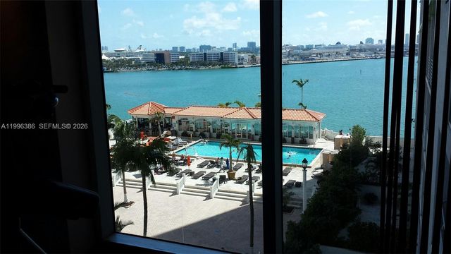 325 S Biscayne Blvd 2220, Miami, FL 33131