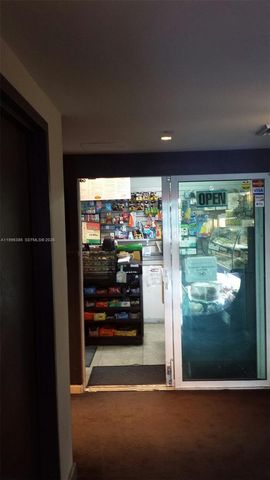 325 S Biscayne Blvd 2220, Miami, FL 33131