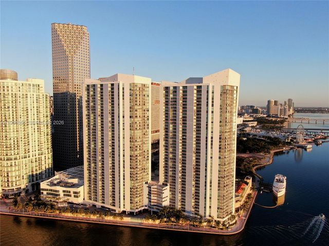 325 S Biscayne Blvd 2220, Miami, FL 33131
