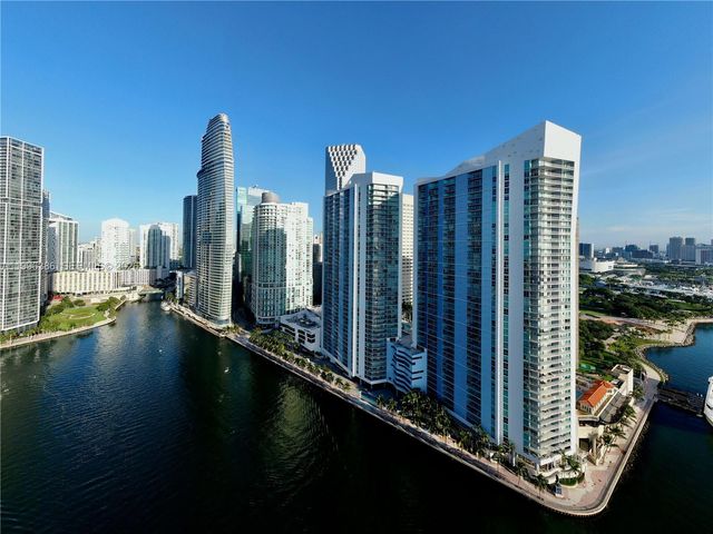 325 S Biscayne Blvd 2220, Miami, FL 33131