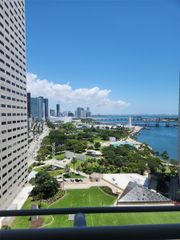 325 S Biscayne Blvd 2220, Miami, FL 33131