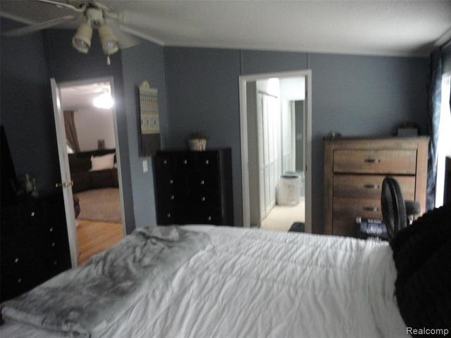 815 Jacobs Landing, Monroe, MI 48161