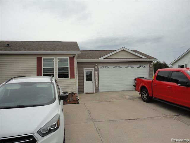 815 Jacobs Landing, Monroe, MI 48161