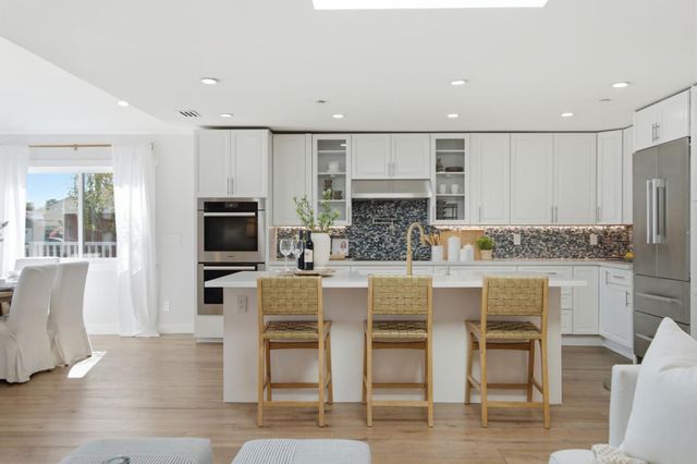 2339 Clipper Street, San Mateo, CA 94403