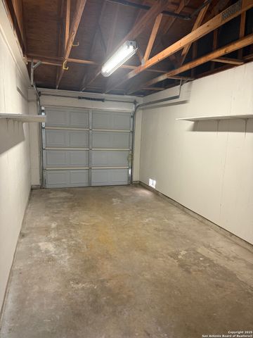 6831 Spring Rose, San Antonio, TX 78249