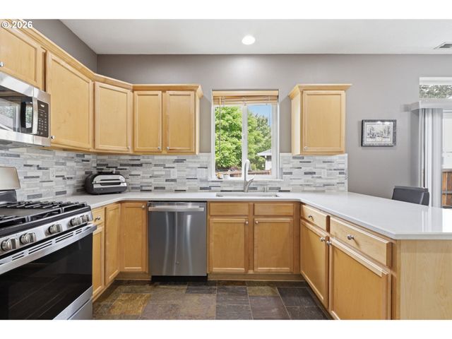497 CAMERON St, Albany, OR 97322