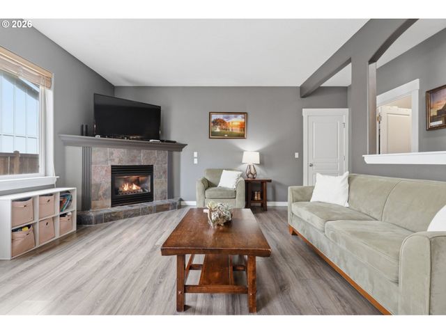 497 CAMERON St, Albany, OR 97322