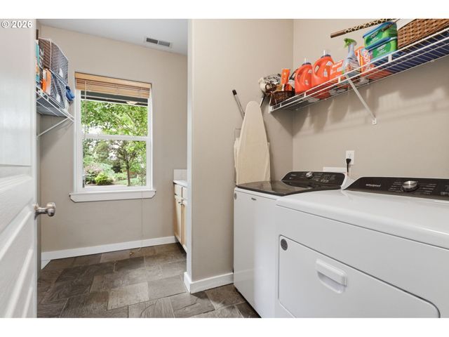 497 CAMERON St, Albany, OR 97322