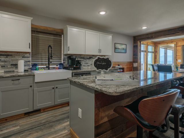 812 Starlight Ln, Kodak, TN 37764