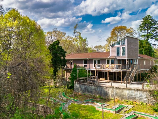 812 Starlight Ln, Kodak, TN 37764