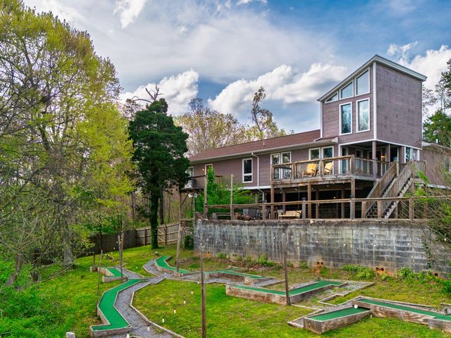 812 Starlight Ln, Kodak, TN 37764