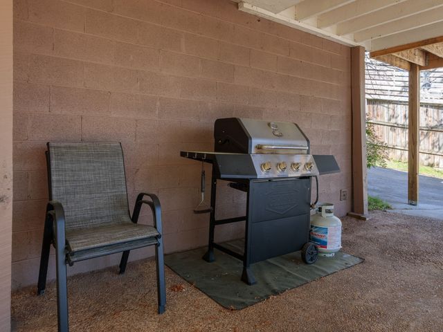 812 Starlight Ln, Kodak, TN 37764