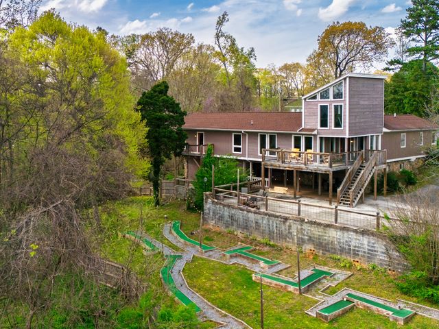 812 Starlight Ln, Kodak, TN 37764
