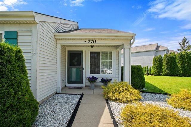 770 S Providence Lane 770, Round Lake, IL 60073