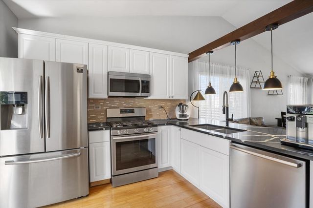 770 S Providence Lane 770, Round Lake, IL 60073