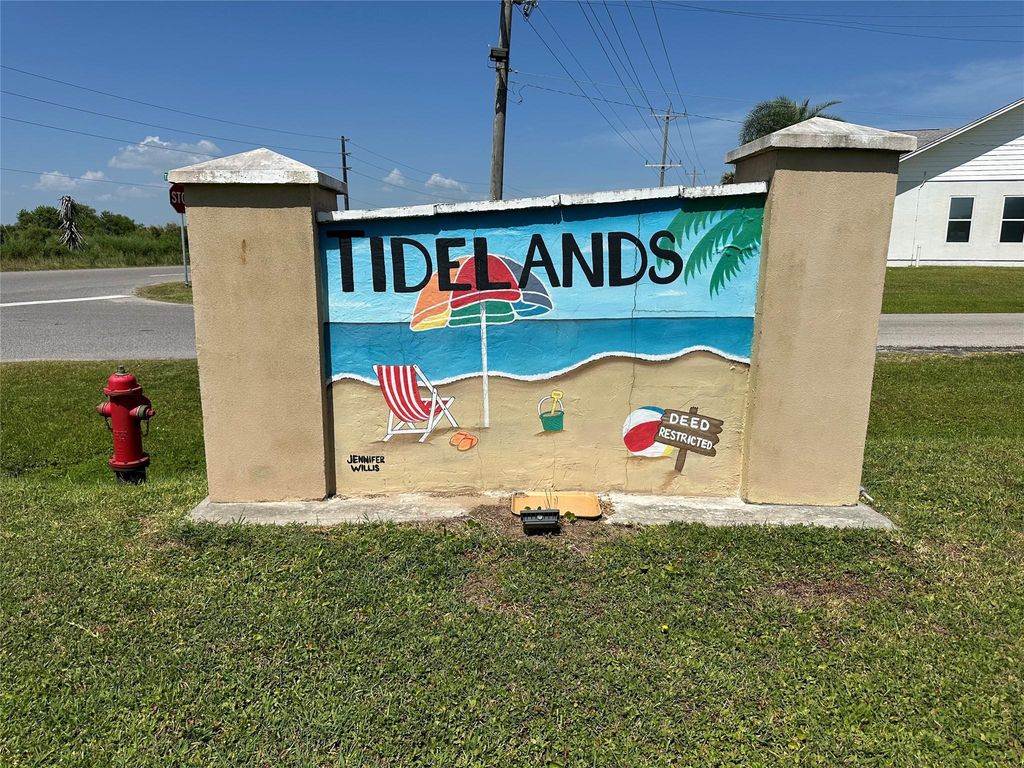 000 Sand Dune, Crystal Beach, TX 77650
