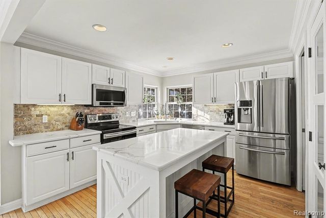 6065 Campfire Circle, Clarkston, MI 48346