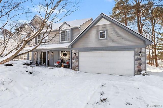 6065 Campfire Circle, Clarkston, MI 48346