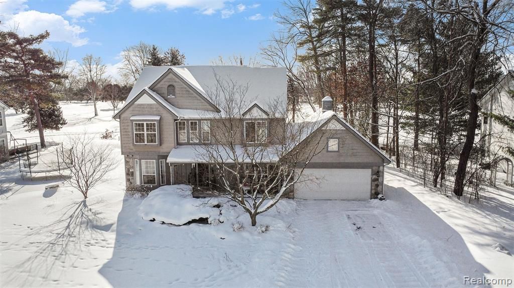 6065 Campfire Circle, Clarkston, MI 48346