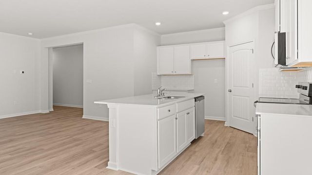 4408 Manor Hill Drive, Union City, GA 30291