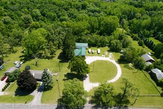 1325 S Hospital Road, Waterford Charter Township, MI 48327