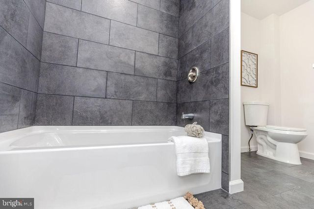 212 E MAIN AVE, Myerstown, PA 17067