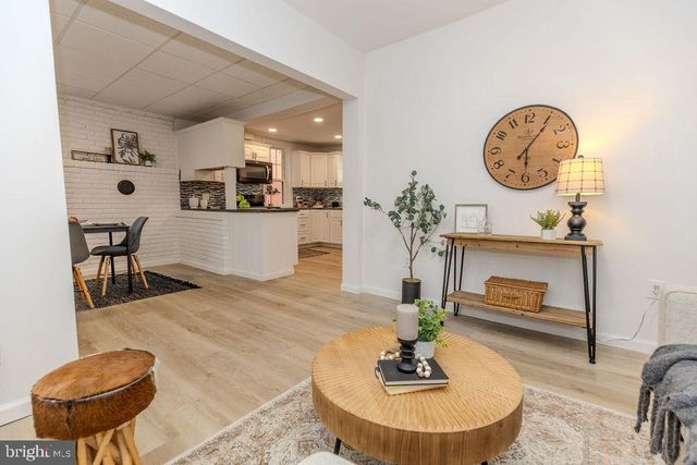 212 E MAIN AVE, Myerstown, PA 17067