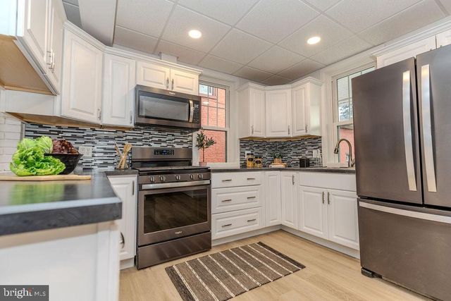 212 E MAIN AVE, Myerstown, PA 17067