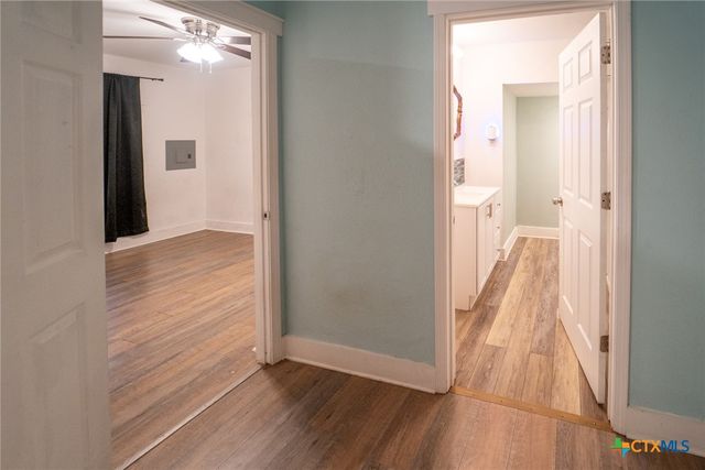 1006 W North Street, Victoria, TX 77901