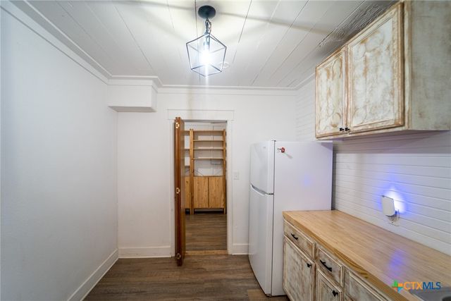 1006 W North Street, Victoria, TX 77901