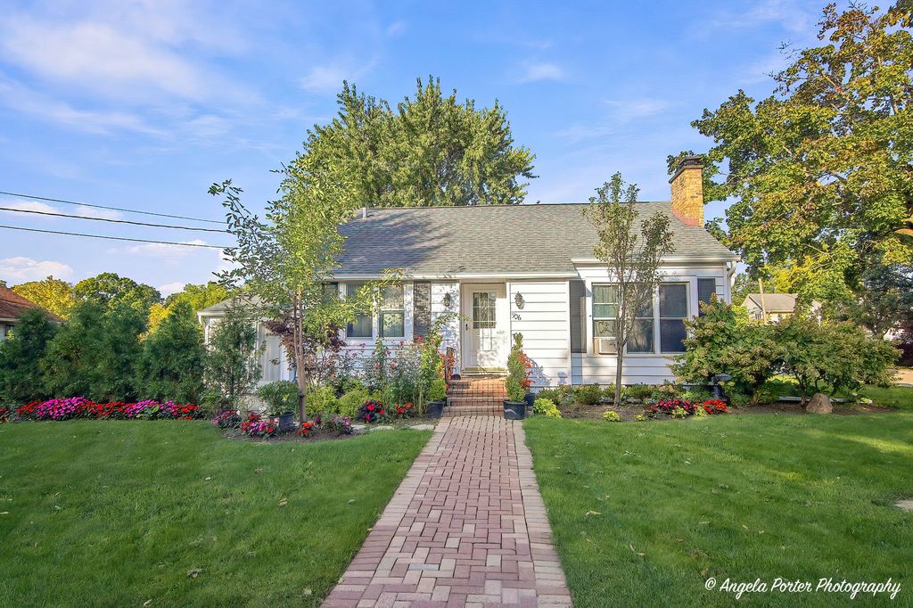 906 Ridge Avenue, Mundelein, IL 60060 — exterior