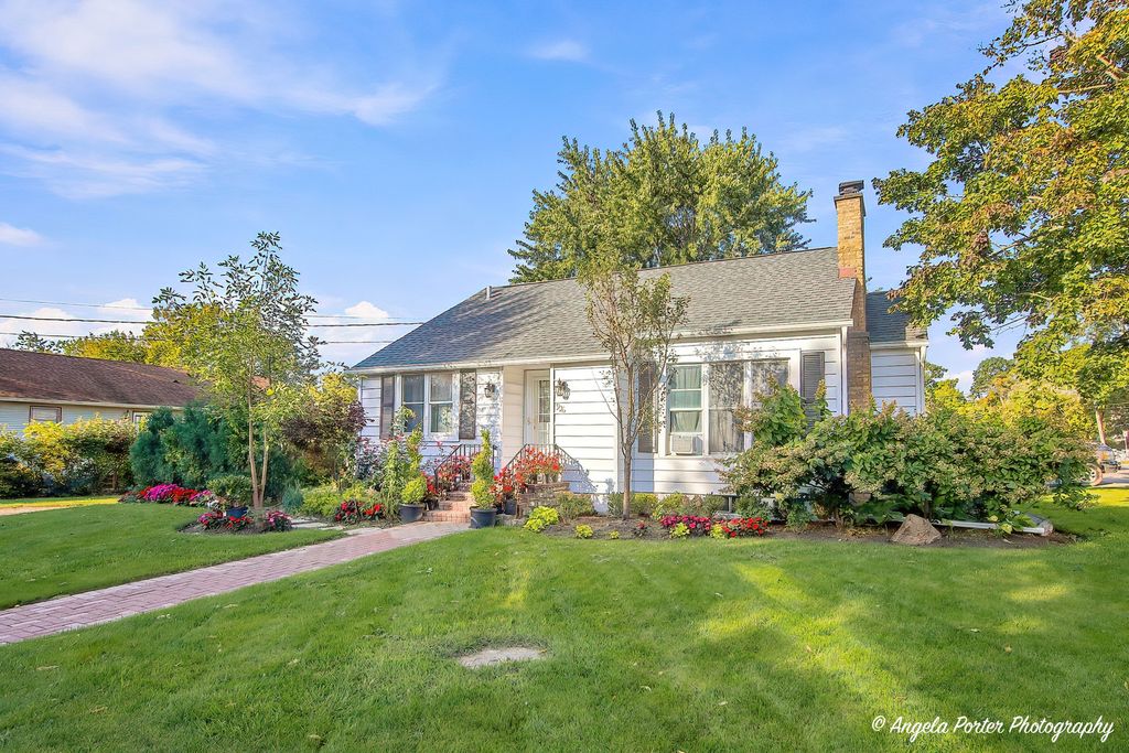 906 Ridge Avenue, Mundelein, IL 60060 — photo 2