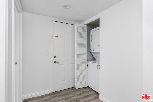 9800 Vidor Drive 303, Los Angeles, CA 90035